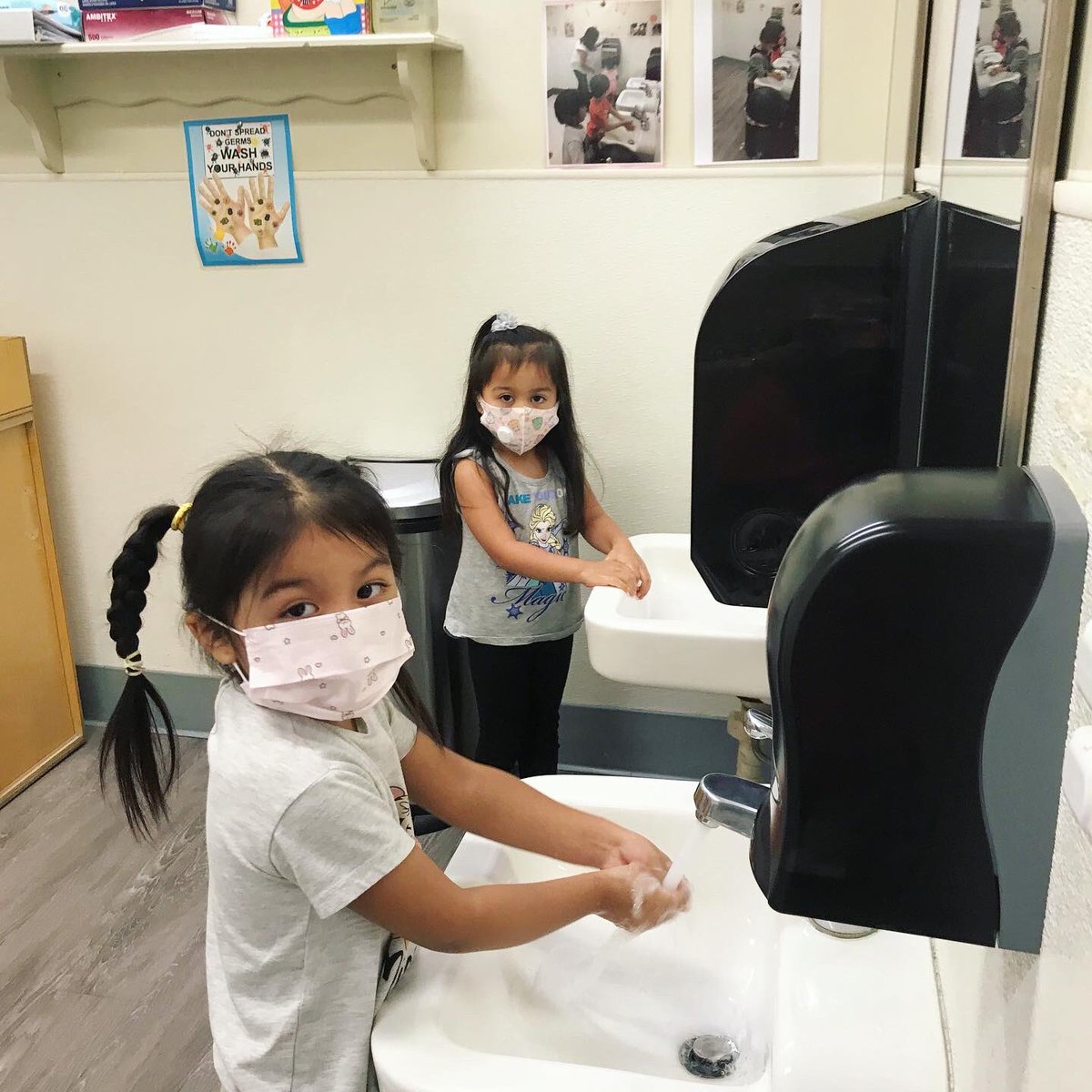 TheLeague_LA's tweet photo. Our #PreschoolLearningCenter reopened its doors on Monday. Check out some cute photos of our preschoolers enjoying learning safely and “in style” with their adorable face masks donated by @ParamountPics!
Many thanks, team Paramount! We appreciate your support! 😍 https://t.co/58BcwqBuul