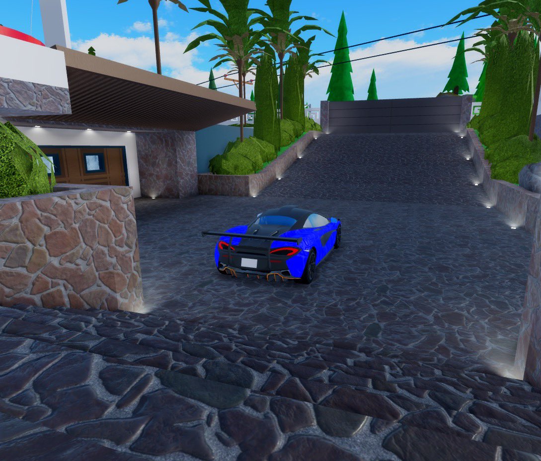 Robloxian High School On Twitter Introducing The Aero Gt This Isn T Your Grandpas Car It S Fast A Little Dangerous And Shows That You Like To Live Life On The Edge Coming In - roblox robloxian high school lambo