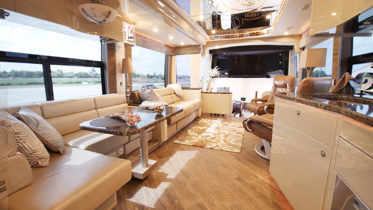 Check out @TWtravelnews's new feature on high-end RV travel, featuring GossRV!
travelweekly.com/Travel-News/Ca…