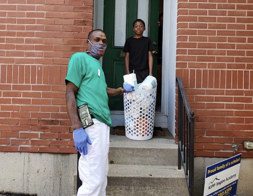 UnitedWaySTL's tweet image. Our #COVID19 Response helped @humanitri bring essential supplies to families in their Transformational Housing Program. Thank you for helping our #STL community stay strong and healthy ❤️ 📸: @humanitri
