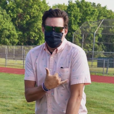 Mr_Roberts_PTHS's tweet photo. #NewProfilePic https://t.co/oMua2EKns0
