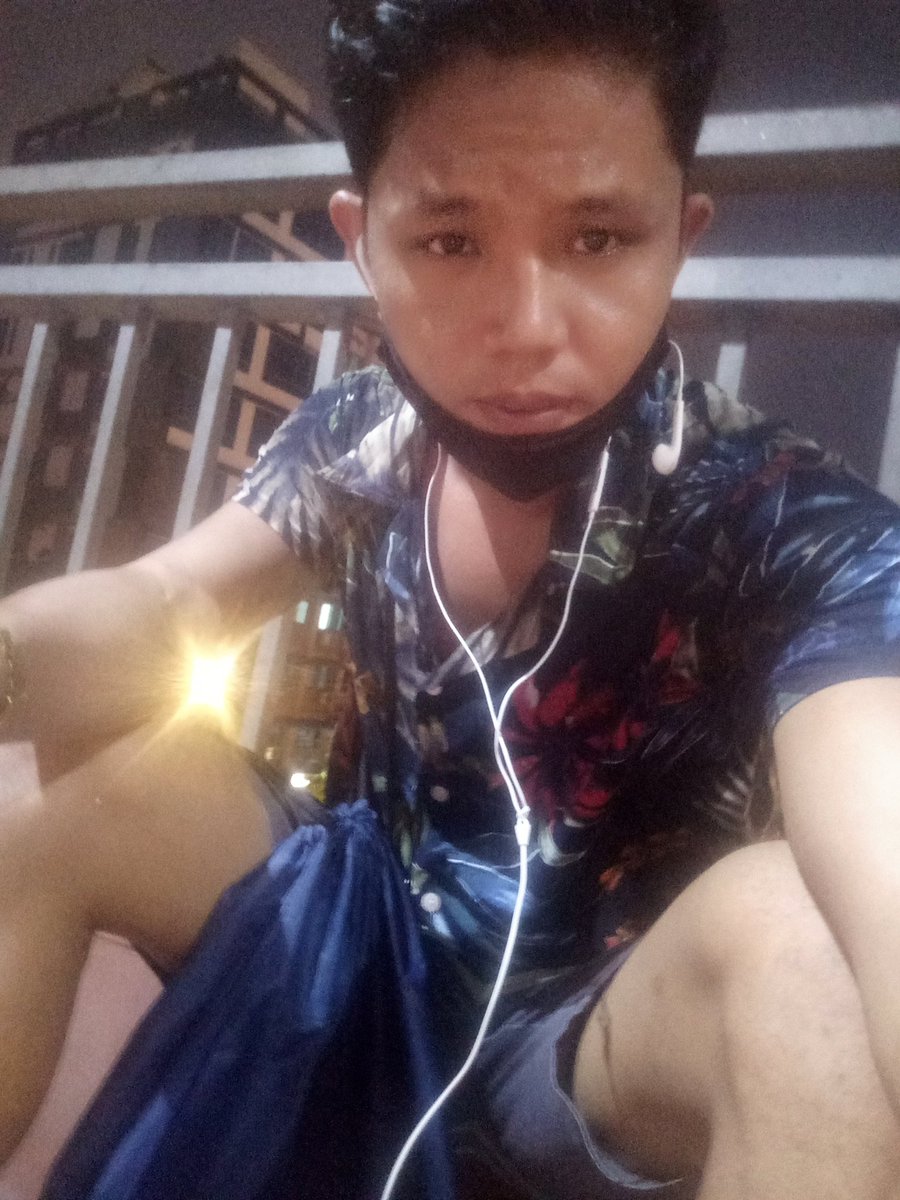 khanwai4's tweet photo. တစ်ချိုးလူေတွက ေစသနာနဲမထိုဏ်တန်းကြဘူး https://t.co/lt68nkOPIb