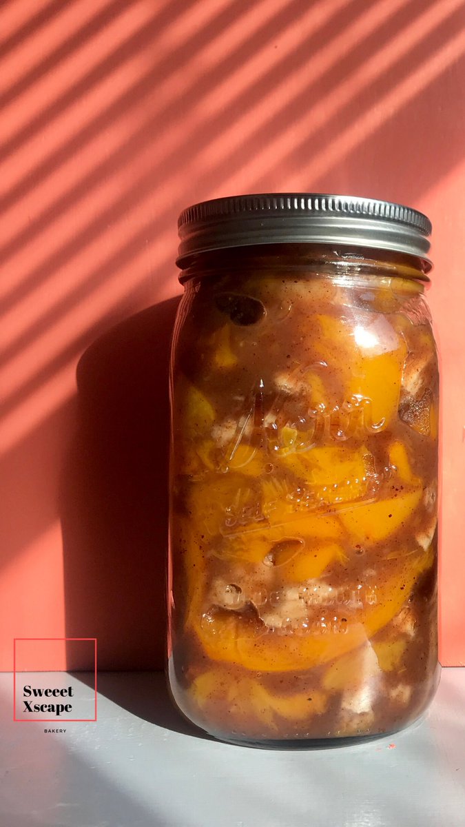 SweeetXscape_'s tweet photo. I don’t say that I make THEE BEST peach cobbler for no reason!!
Come find out 😏😋🍑
Shop: https://t.co/9s43FcyC08 ✨
#SweeetXscapeBakery #SweeetXscape https://t.co/ON0mTPe4oJ