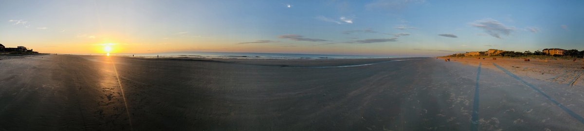 lisabchappell's tweet photo. Beautiful sunrise @OmniHotels Hilton Head SC https://t.co/9gzweuTuJW