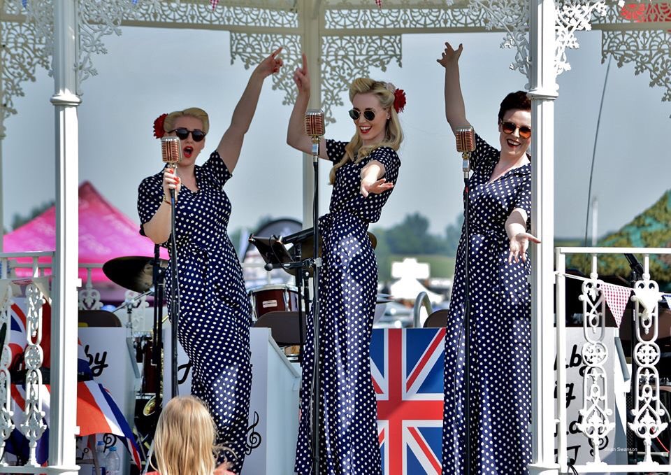 We're over the moon with this evening's news that outdoor performances will be able to resume from this weekend! We can't wait get back to doing more of this...though we may be a little further apart than in these photos! 

We look forward to seeing your lovely faces soon 💙