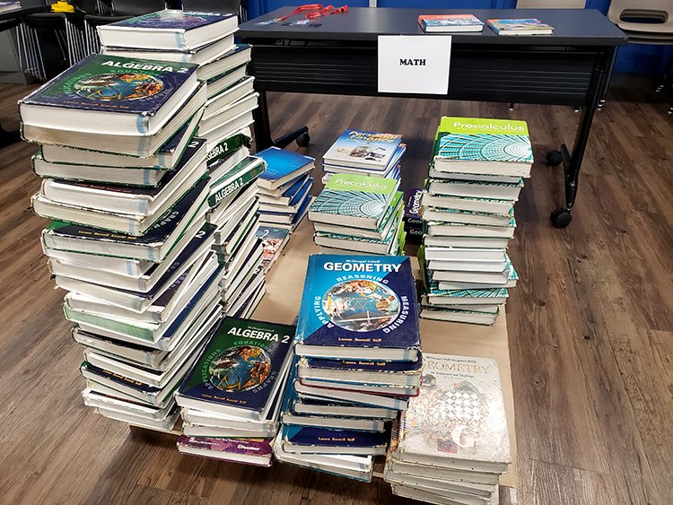 FentonHS's tweet photo. We need school-issued textbooks &amp; other materials from the 2019-20 school year to be returned so other students can use them in the fall. If you still have items you forgot to return, please email Assistant Principal Mrs. Roberts (roberts@fenton100.org) to coordinate a drop off. https://t.co/rKJ53ZtncW