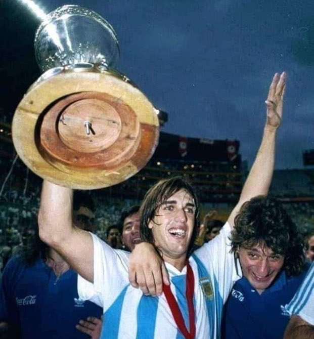 Roclersonnn's tweet image. Dènye fwa Ekip sa te chanpyon bouda koup la te fèt ak bwa 2x4 epi li boulonen ak yon gren vis oui seyè.