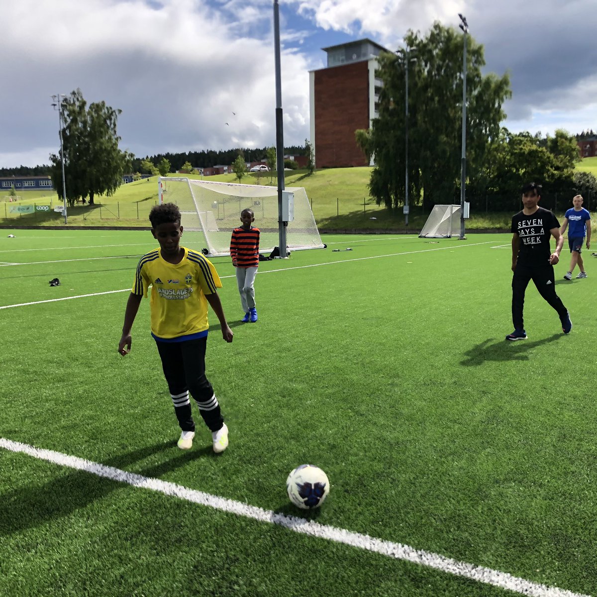 GIFSonson's tweet photo. @GIFSundsvall #gåfotboll #nacksta #campmitthem https://t.co/L1KcsVfvFk