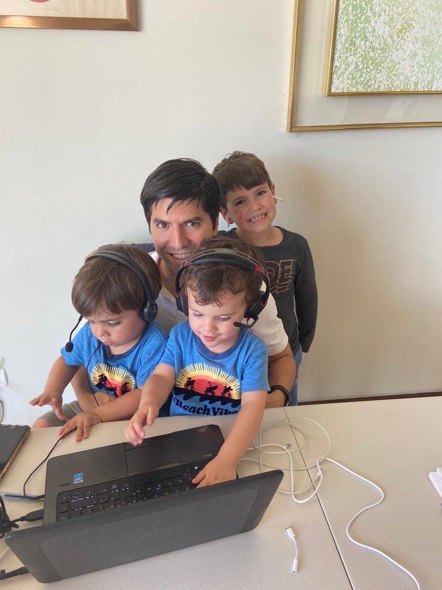 pato_gil's tweet photo. Homeoffice  #OXXO en familia #ForoComercialOXXO https://t.co/5FaEfMhDQv