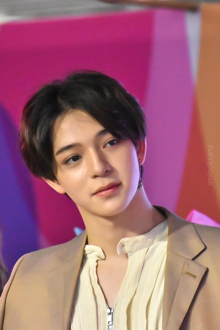 AMlooktanz's tweet photo. สวยหล่อในคนเดียว 👍🏻

#บาสเด็กอ้วนที่แท้จริง
#SB5xIdolExchange https://t.co/qGxbjsCKaY