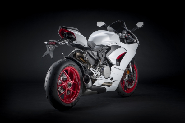 Ducati Panigale V2 white
@DucatiMotor @ducatiesp #Ducati #DucatiPanigaleV2 #Panigale #V2 #PanigaleV2 #newlivery #design #power #superbike #dreambike #picoftheday #great #nice #performance #Italy #Italian #amazing #best #beast #beautiful #engineering #stunning #aerodynamics #wow