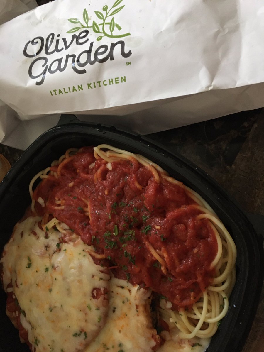 tracy_lyn4's tweet photo. @olivegarden after a fast ! Yummy #lunch #hungrybabe 🥗🍝 https://t.co/7f7oL7gxgg