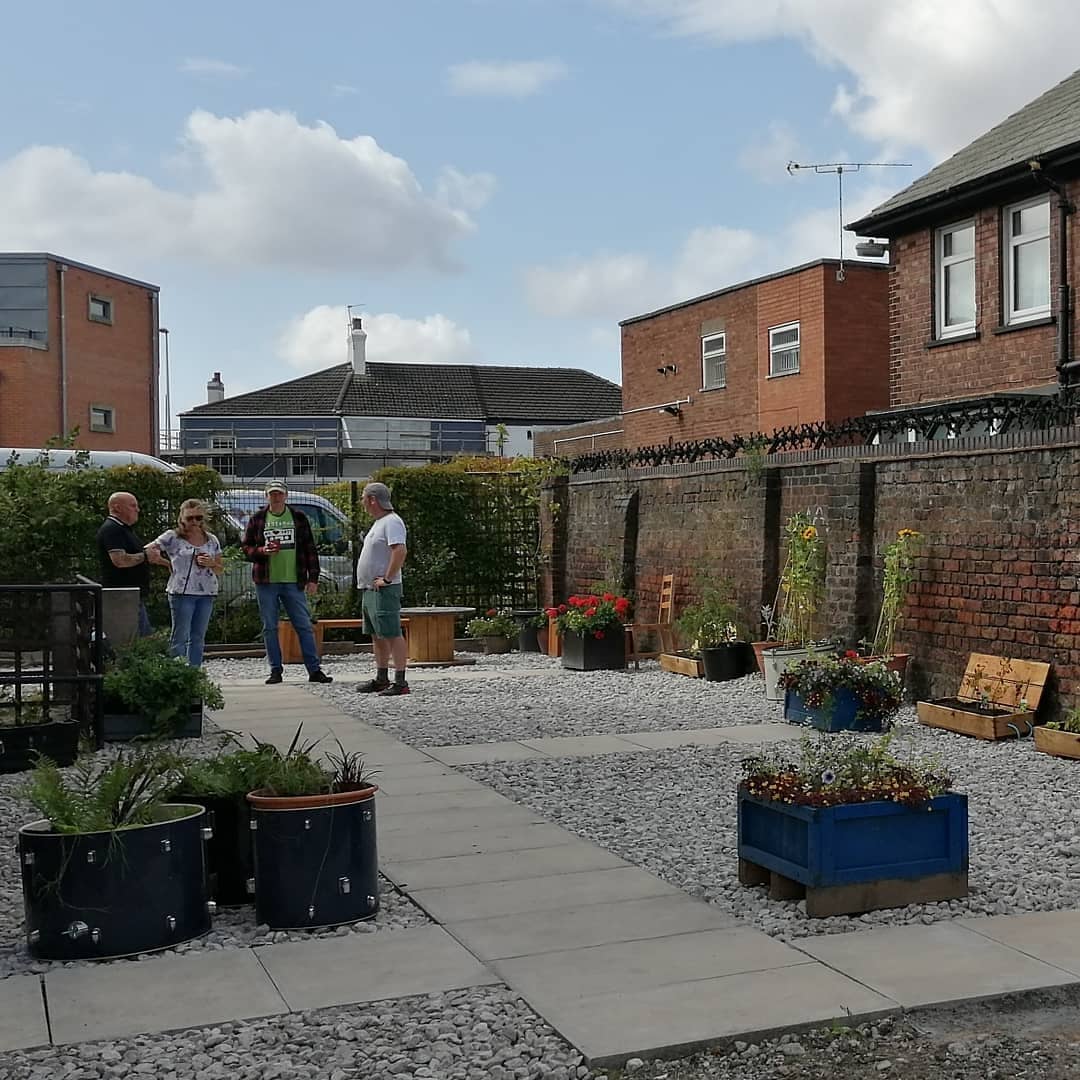 TheStudioWidnes's tweet photo. #ThrowbackThursday in light of the announcement by @OliverDowden and @GOVUK today we look back at the transformation our our outdoor space. We hope we can bring live performance here in future.
Thanks to all the volunteers who have helped create this space.
#studiospirit https://t.co/N4RHuOHMdp