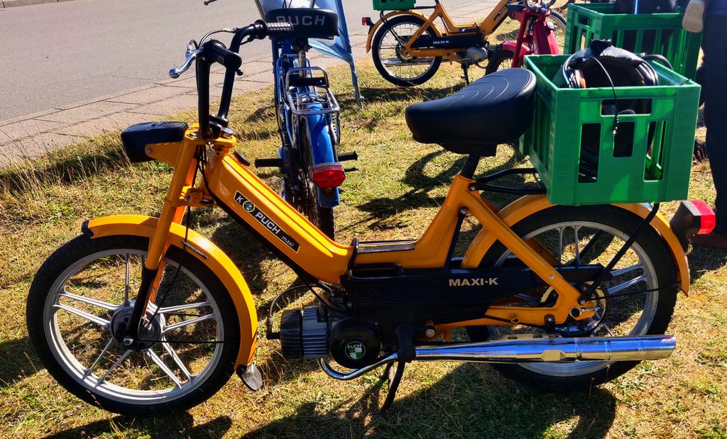 ZOILLK's tweet photo. Today I've spend my time on this badboy, holy shit it was fun 🛵😎 https://t.co/yqpeMKOgW1