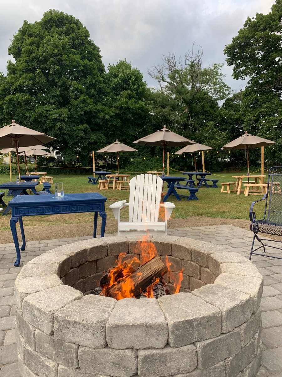 HeritageofS's tweet photo. Join us at our beautiful new fire pit! Perfect for a relaxing few drinks and appetizers or to enjoy your meal. Feel free to call to make a reservation. We hope to see you soon! https://t.co/Dtca96YDT6