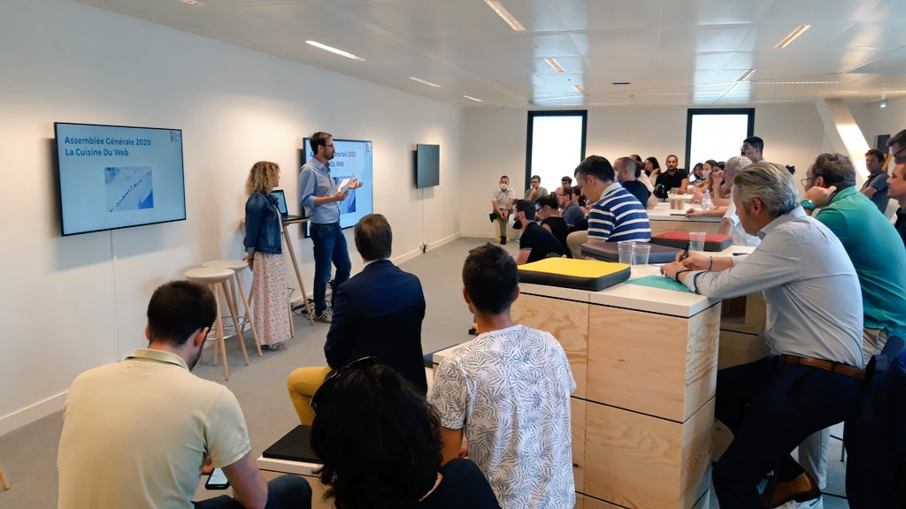 #LCDW | C'est parti pour l'AG de @lacuisineduweb ! On parle #BlendWebMix, adhérents, projets... et on vote pour les futurs nouveaux  administrateurs du CA.

#Lyon #web #webmakers