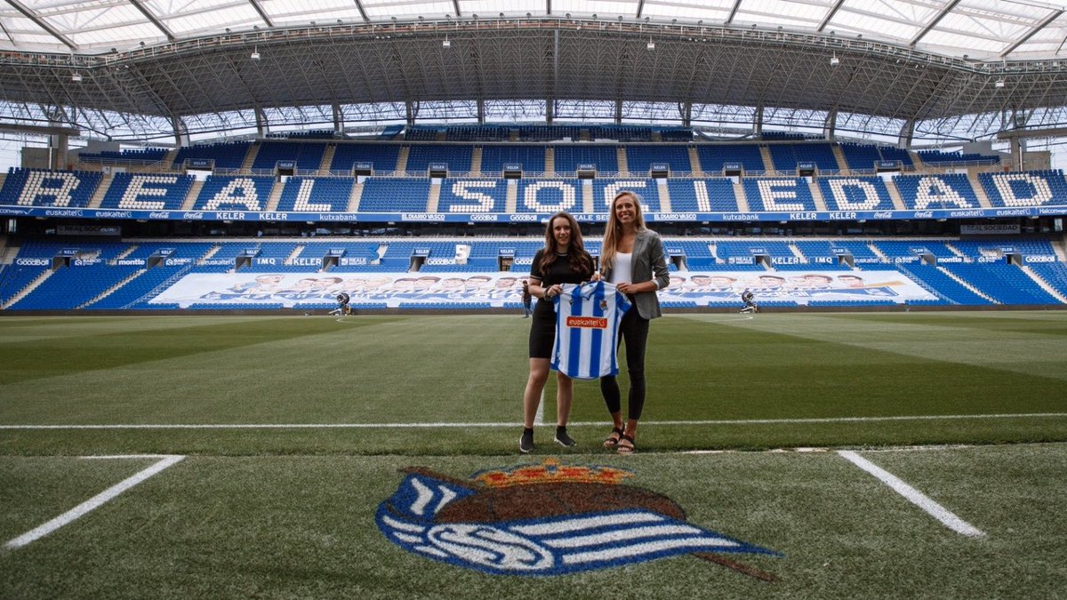 maiitane9's tweet image. Feliz de pertenecer por fin a esta gran familia Txuriurdin 🔵⚪️💪🏾.

Gracias @RealSociedad! 

A por ello 💪🏾🚀