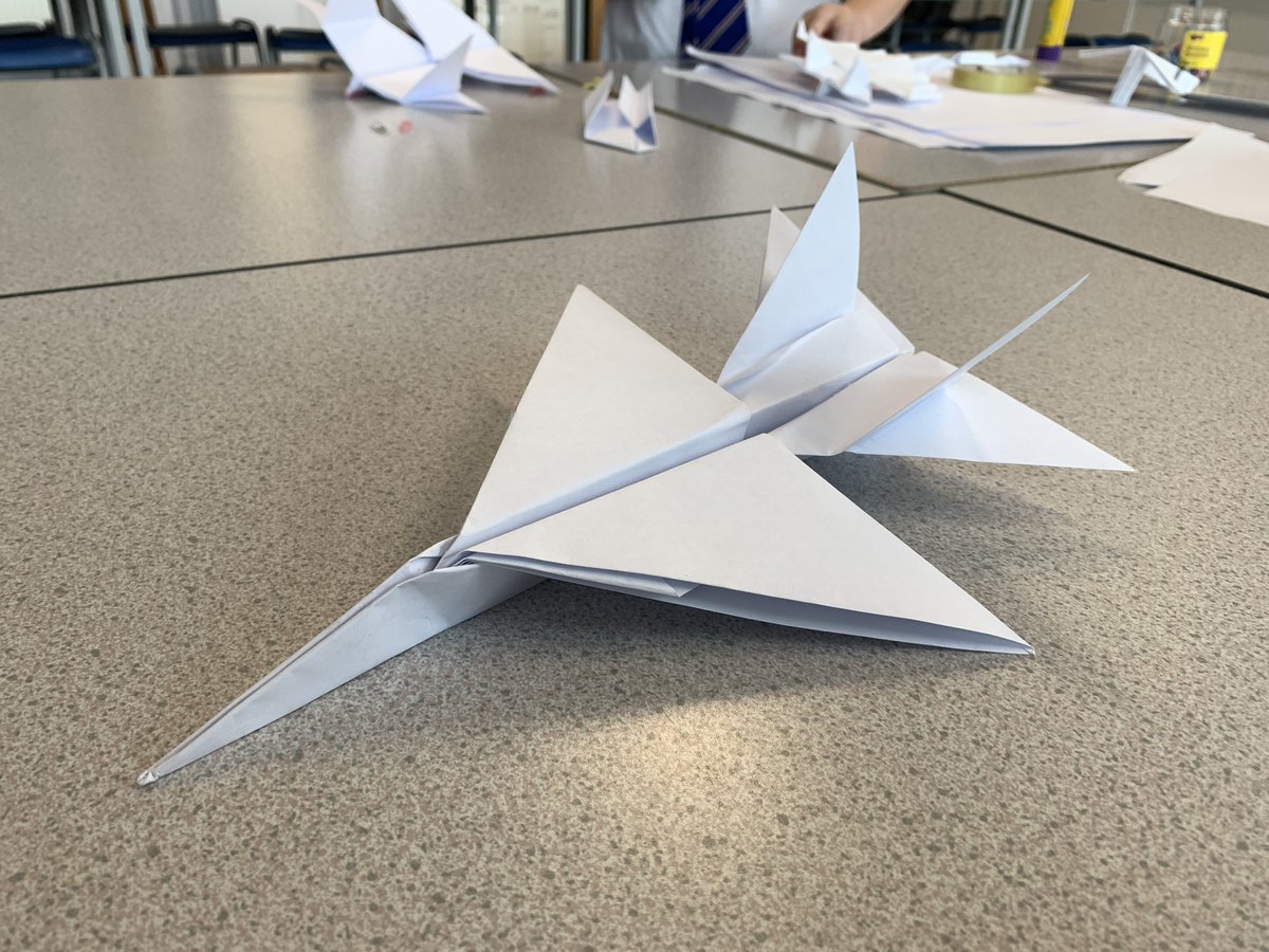 nieperDTandArt's tweet photo. Some Yr 8 students combining creative and problem solving skills, along with their scientific knowledge to complete their science project this week! Well done boys 🛫✈️💡 @nieperacademy https://t.co/gFt8G1qQdM