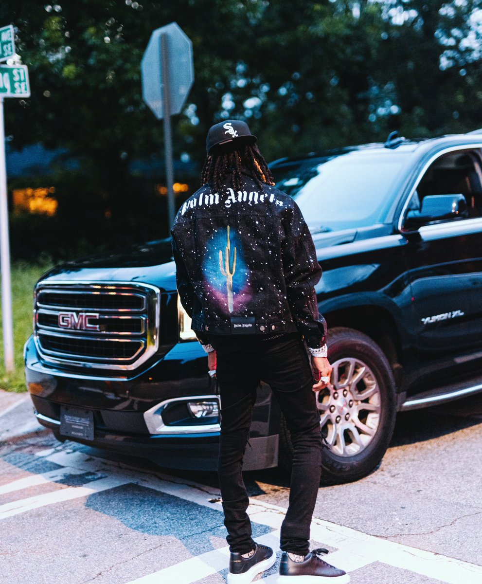 KingVonFrmdaWic's tweet photo. Sticks n Stones Might Brake my Bones... https://t.co/ogN9WtzyQ6