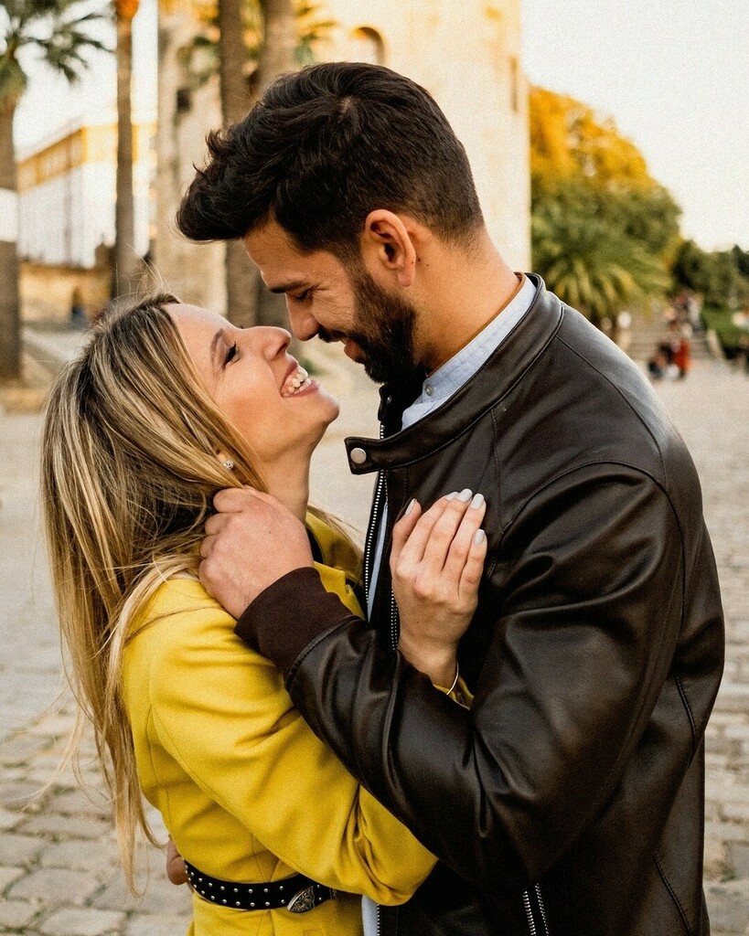 vgg1988's tweet photo. Sergio y Rosi se darán el sí quiero en menos de dos meses. Hemos tenido momentos de mucha tensión este tiempo, porque no sabíamos si iban o no poder celebrar su boda. 

Son muchas las parejas que habéis tenido que aplazar la boda, ya sea por motivos fami… https://t.co/rBTegwfe5q https://t.co/0WYMMwN2LM