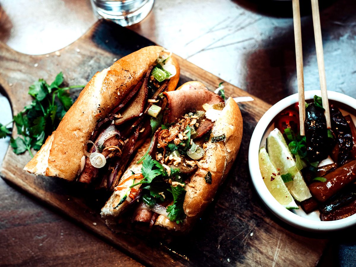 LittleSisterDT's tweet photo. Make lunch great again with our six spiced brisket &amp; tendon banh mi, hoisin, shaved red onion, fried shallots &amp; garlic - now available for takeout and delivery through UberEats!
.
.
.
.
#littlesisterDTLA #eaterLA #YelpLA #DTLA #latimesfood #dtlaeats #happeningindtla #ubereats https://t.co/od4zjtoPyA