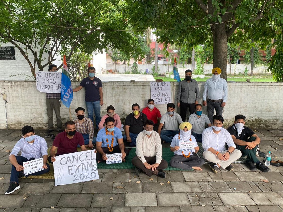 nsui's tweet photo. कोरोना महामारी के संकट में UGC द्वारा छात्रो की परवाह किये बिना परीक्षाएं करवाने  के तुगलकी फरमान के खिलाफ NSUI पंजाब यूनिवर्सिटी के साथियो द्वारा भूख हड़ताल तीसरे दिन जारी है, NSUI छात्रो के प्रोमोट होने तक ये लड़ाई लड़ती रहेगी
#SayNoToUGCGuidlines
#PromoteStudentsSaveFuture https://t.co/o8wB12VZyz