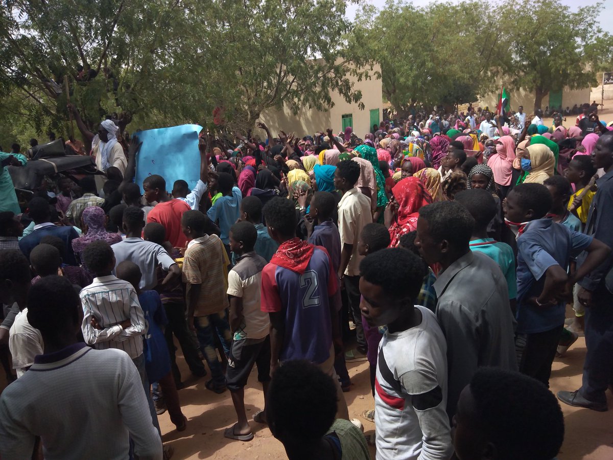 الاعتصام السلمي في مدينة كتم ضد التهميش والظلم والعنصرية واغتصاب أراضي المزارعين العزل من قبل القبائل العربية <a href="/wasilalitaha/">Wasil Ali - واصل علي</a>