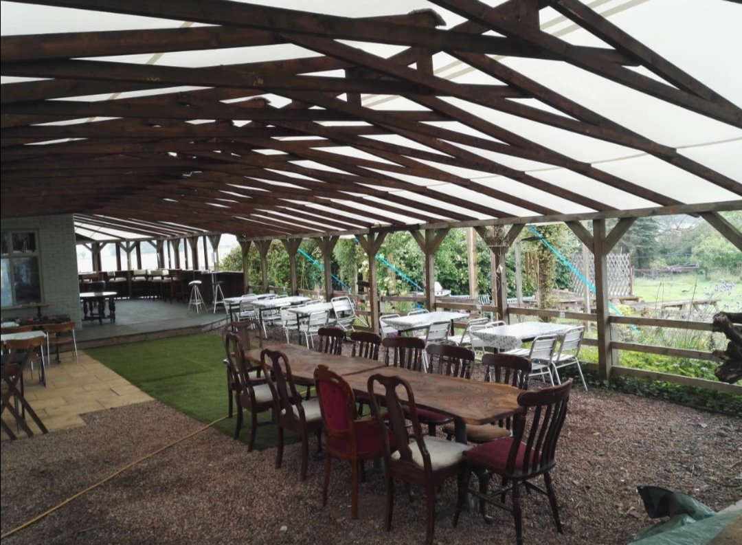 beardoweirdo72's tweet photo. @ParkGateDodford looking great after a lock down revamp. Loads and loads of room for social distancing as well. Call 01527 272665 to book.... You will NOT be disappointed... #beer #pub #bromsgove #realale #cider #Worcestershire https://t.co/YkujqGBXGK