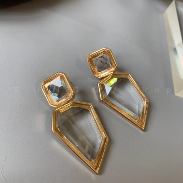 AnnaKorsStore's tweet photo. Shiny Geo Rhinestone Cut Stud Earrings For Women Goddess Party Gift Stunning Crystal Top Fresh Rare Big Ins

#earringstuds #rhinestonestudearrings #studearrings #studearringsforwomen #jewelry #fashion #beautiful #cute 

Current Price: $30.99 USD

Buy Now: https://t.co/IrWo89lyV7 https://t.co/kLG8yjKC7u