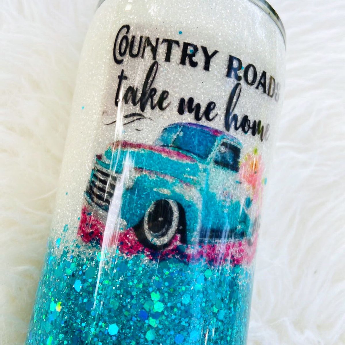 CheysCups's tweet photo. $25- Country Roads Take Me Home💙
READY TO SELL and available for pickup or shipping. Message me if you’re interested!
#tumblercups #customepoxytumblers #epoxytumblers #customcups #cheyscups https://t.co/sYAIDvLj15