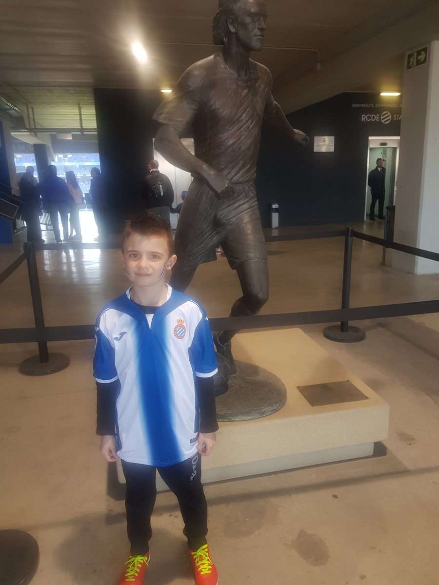 Ahora mas que nunca orgullosos de ser del Espanyol. Nacimos con ese sentimiento. 💙 <a href="/RCDEspanyol/">RCD Espanyol de Barcelona</a>