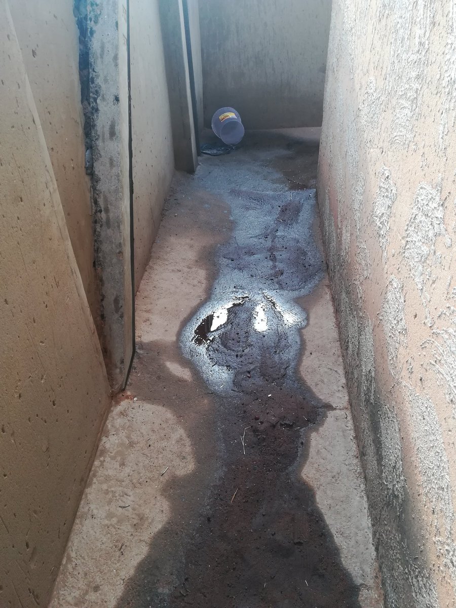 busang_1's tweet photo. @Eskom_SA this oil is dripping from a transfirmer box, that is directly on top of my roof, i reported this matter on sunday morning, and all i got was a reference number as usual and an empty promise that it will be attended to....😑 https://t.co/o1bDCJziNo