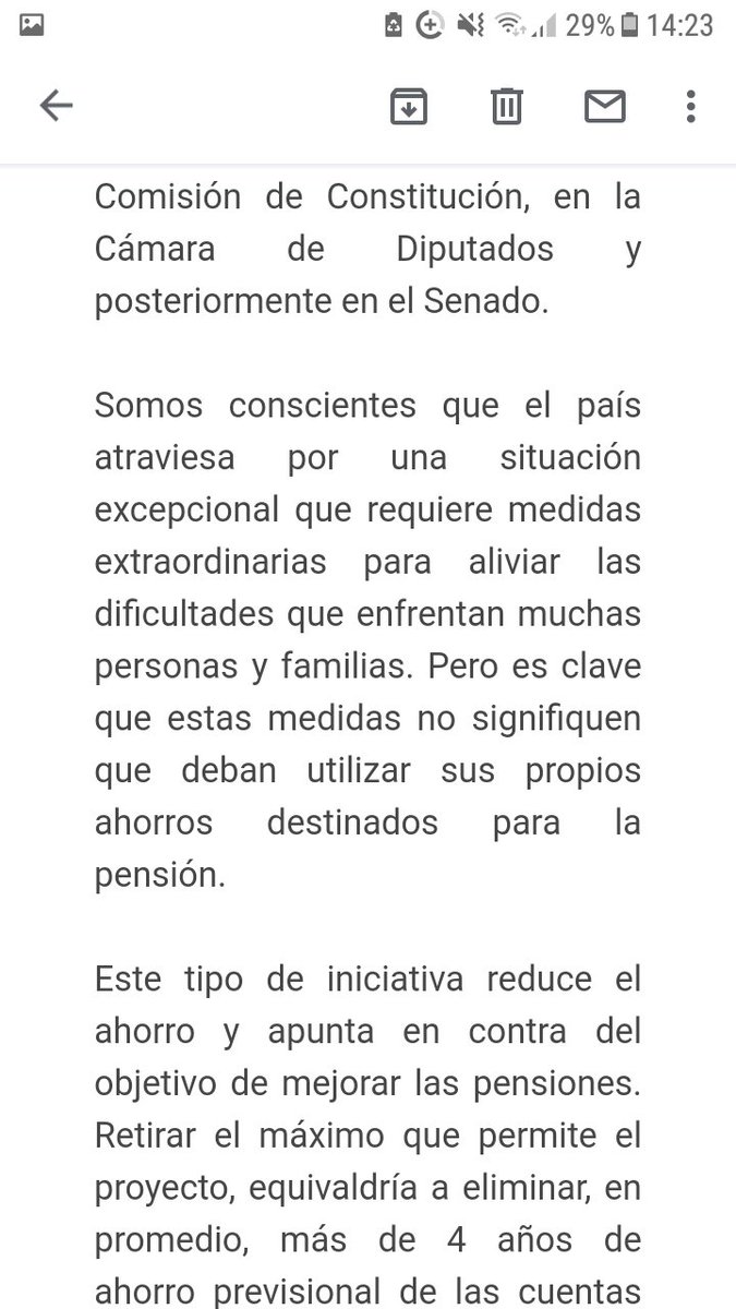 gonzahuechaqueo's tweet photo. Mi AFP invitandome a no sacar mis fondos en caso de salir aprobada la ley, que miserables. Y cuando pierden millones se hacen los Larry.
#QuieroMiDinero #QuieroMi10xCiento 
#CuprumAFP https://t.co/ClWOU4jGrn
