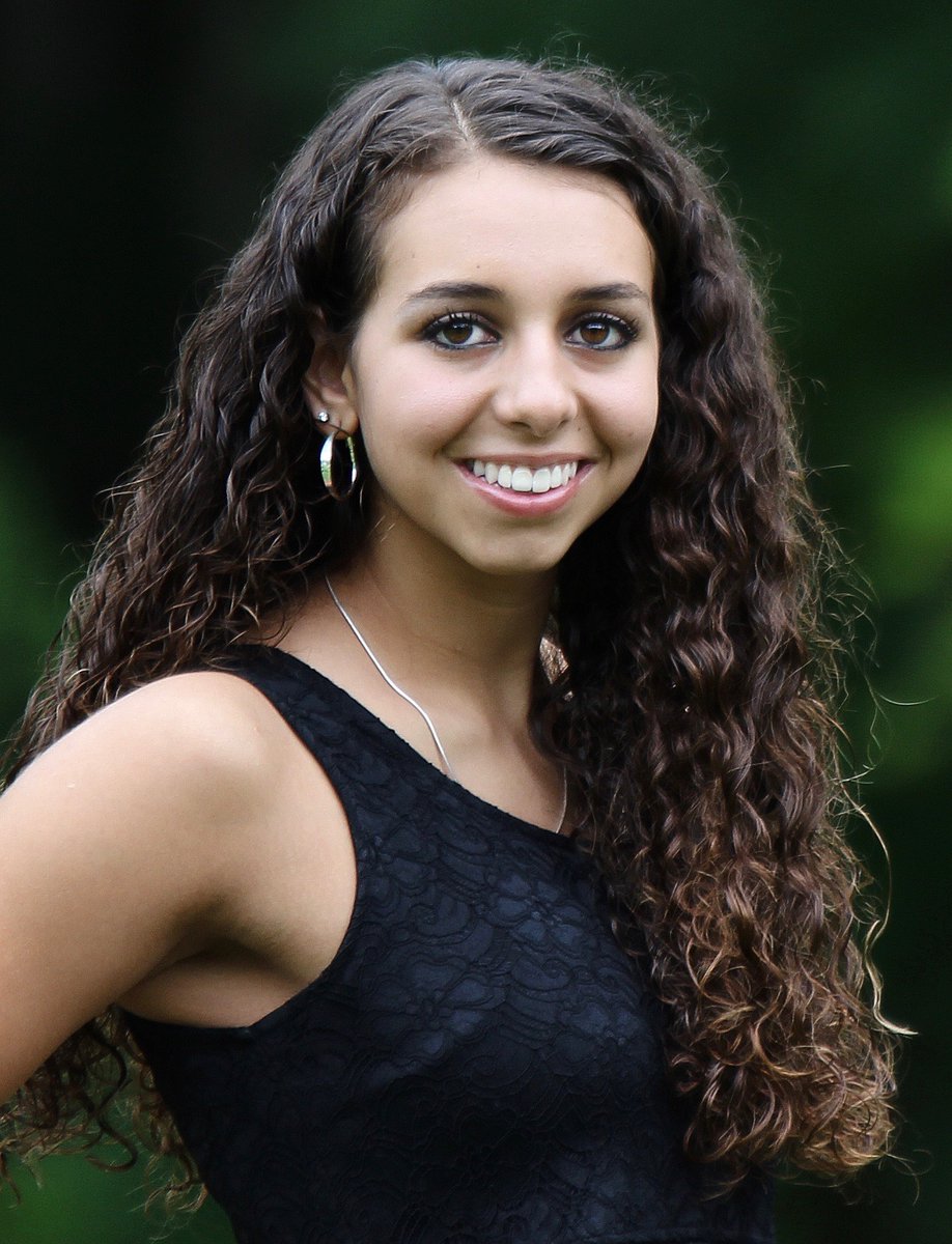 BES would like welcome 5th grade teacher, Ms. Aboulhosn! She states “This is my first year teaching and I am so excited for it! I graduated from  WVU in May 2020 with my degree in Elem. Ed.  I look forward to meeting my students and making this year amazing! 🐝 💛 “
Welcome!