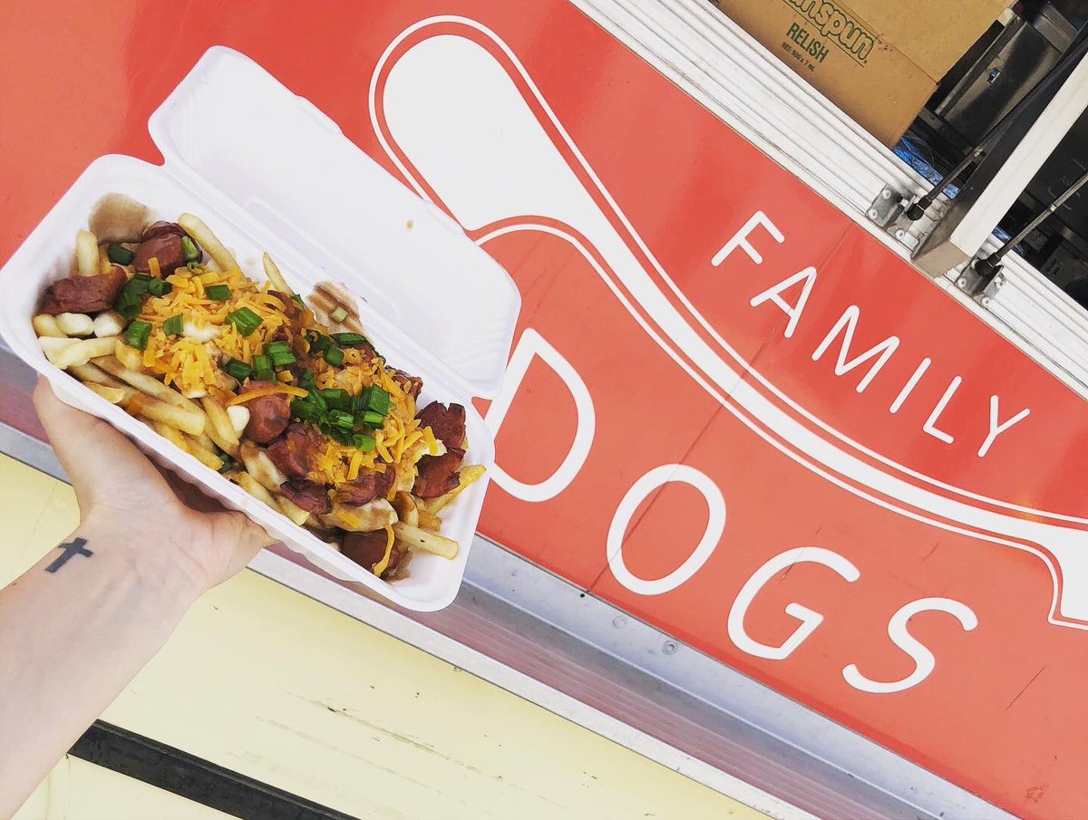 It’s a BEAUTIFUL day for a picnic! Head to XL103Calgary.com to enter to win a SHOP STOP from <a href="/yycfoodtrucks/">Calgary Food Trucks</a> and <a href="/NAPAautopartsCA/">NAPA Auto Parts CA</a> ! Doesn’t this Weenie Poutine look like a dream come true!? 😍