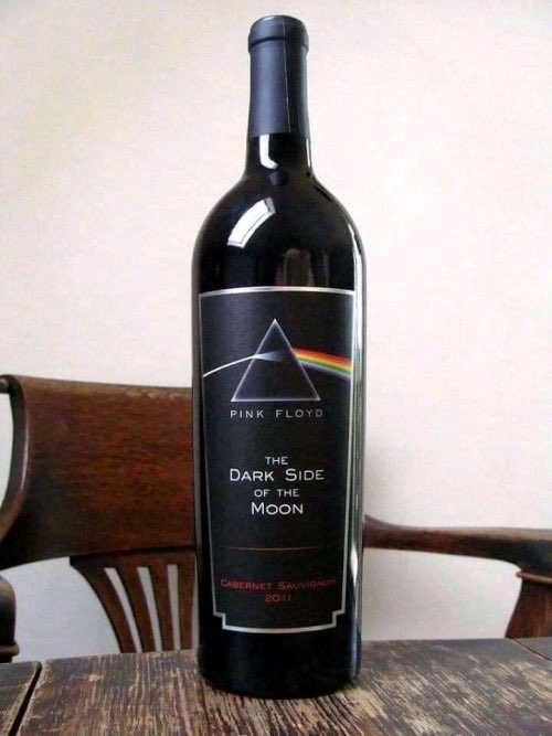 Just_pinkfloyd's tweet photo. Cheers 🥂 https://t.co/ZY7NpvD5Yx