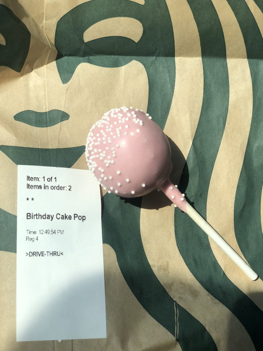 crewzer95's tweet photo. Birthday @Starbucks cake pop!🎂 https://t.co/tXCft6mgKr