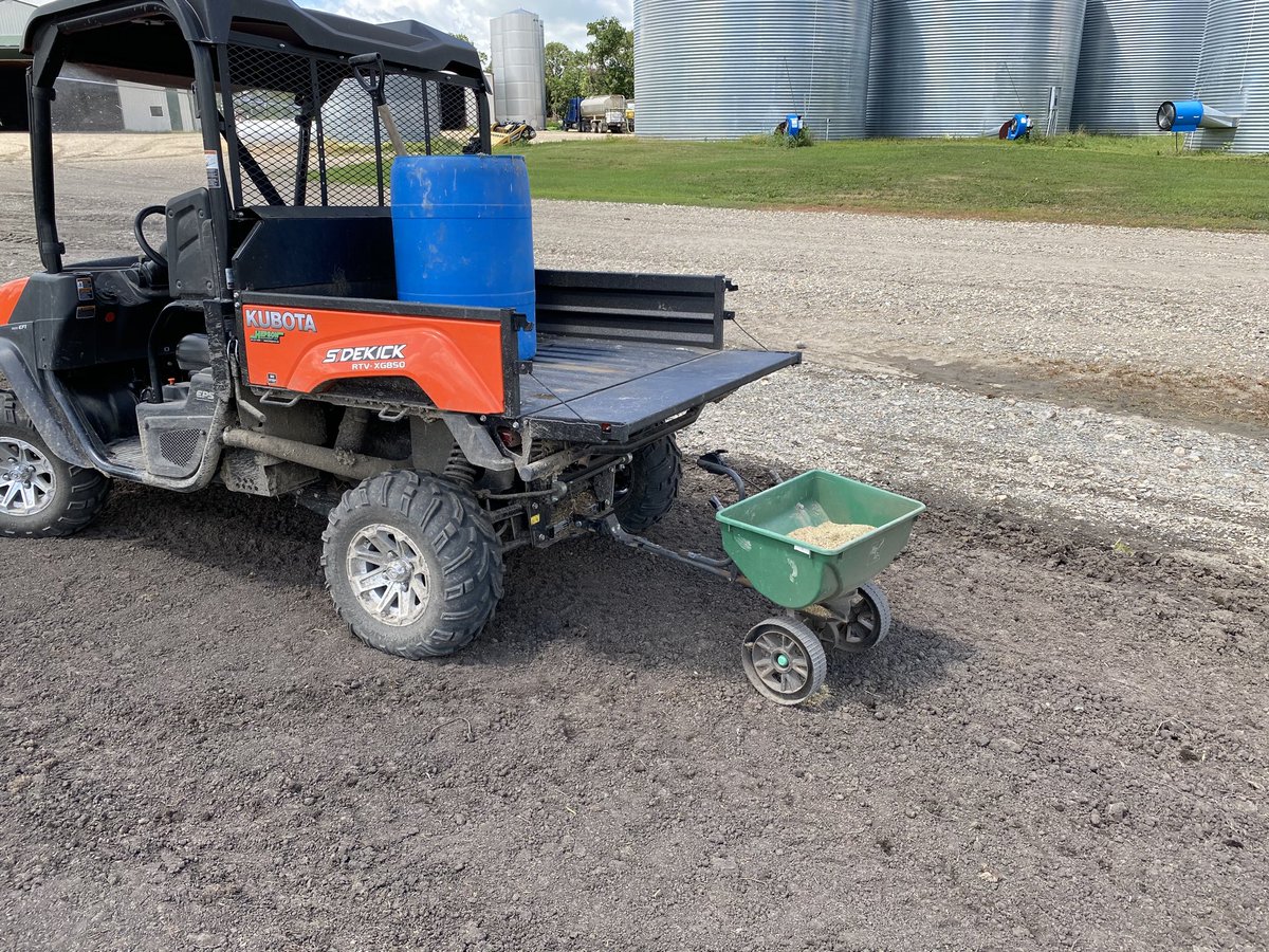 New 20T fertilizer spreader showed up today, not as big as I thought it would be 😳