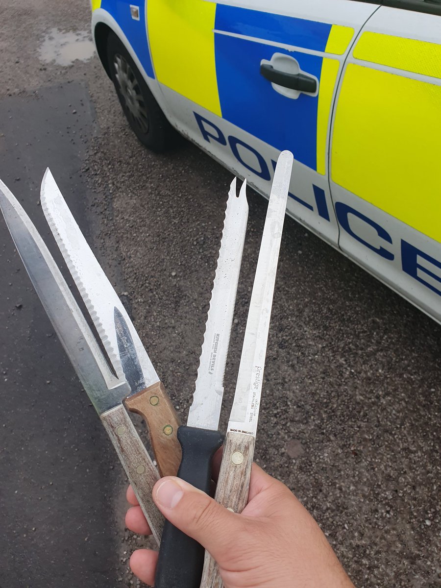 #penn and #merryhill policing team have successfully taken another 4 #knives of the street of #penn road #wolverhampton #knifecrime #communitypolice