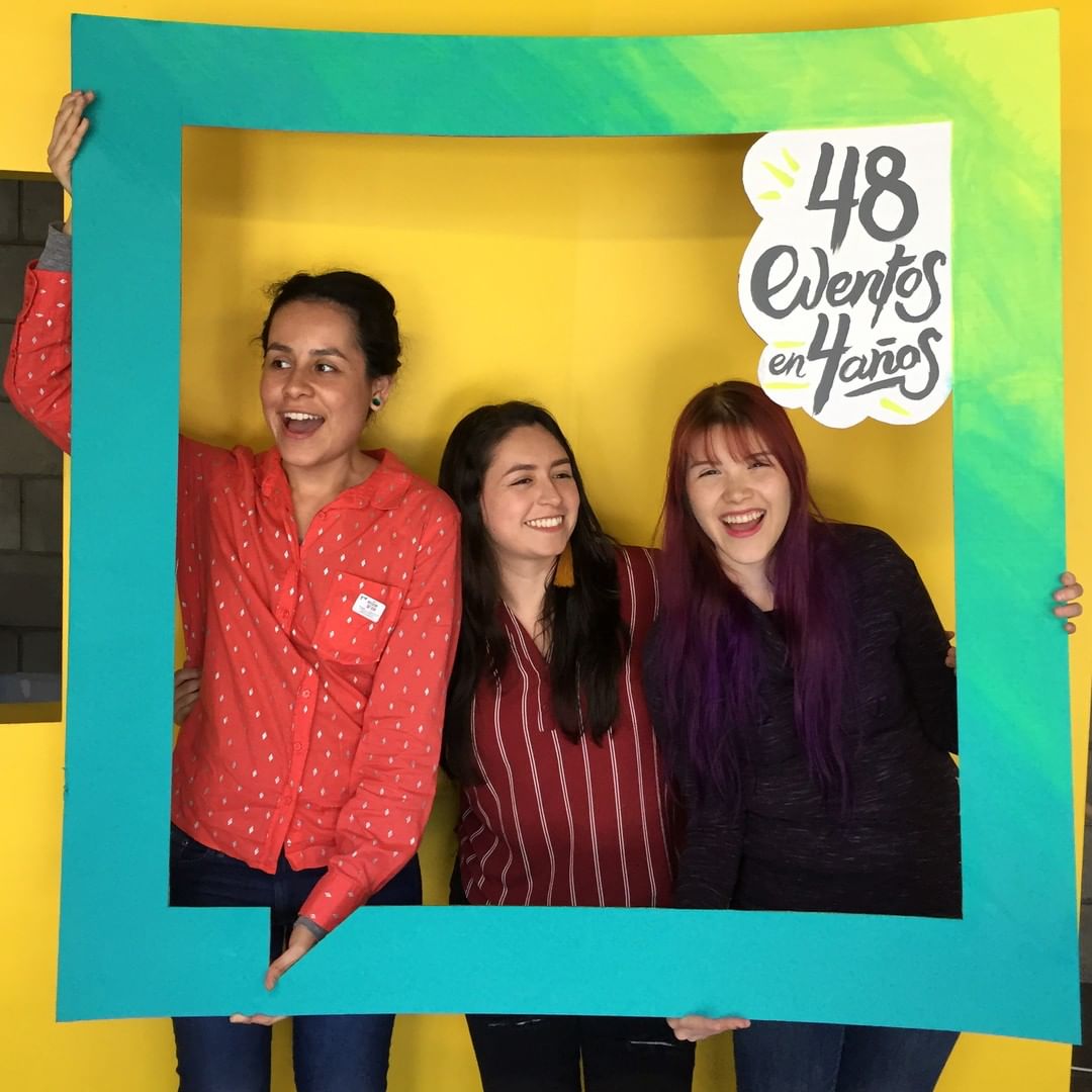 helloenigma's tweet photo. El #EnigmaTeam apoyando en los goodies del 4to aniversario de @Tijuana_CM ¡Qué lindos recuerdos! 🌈
#Proudsponsor #TBT https://t.co/NpkR9CRigO