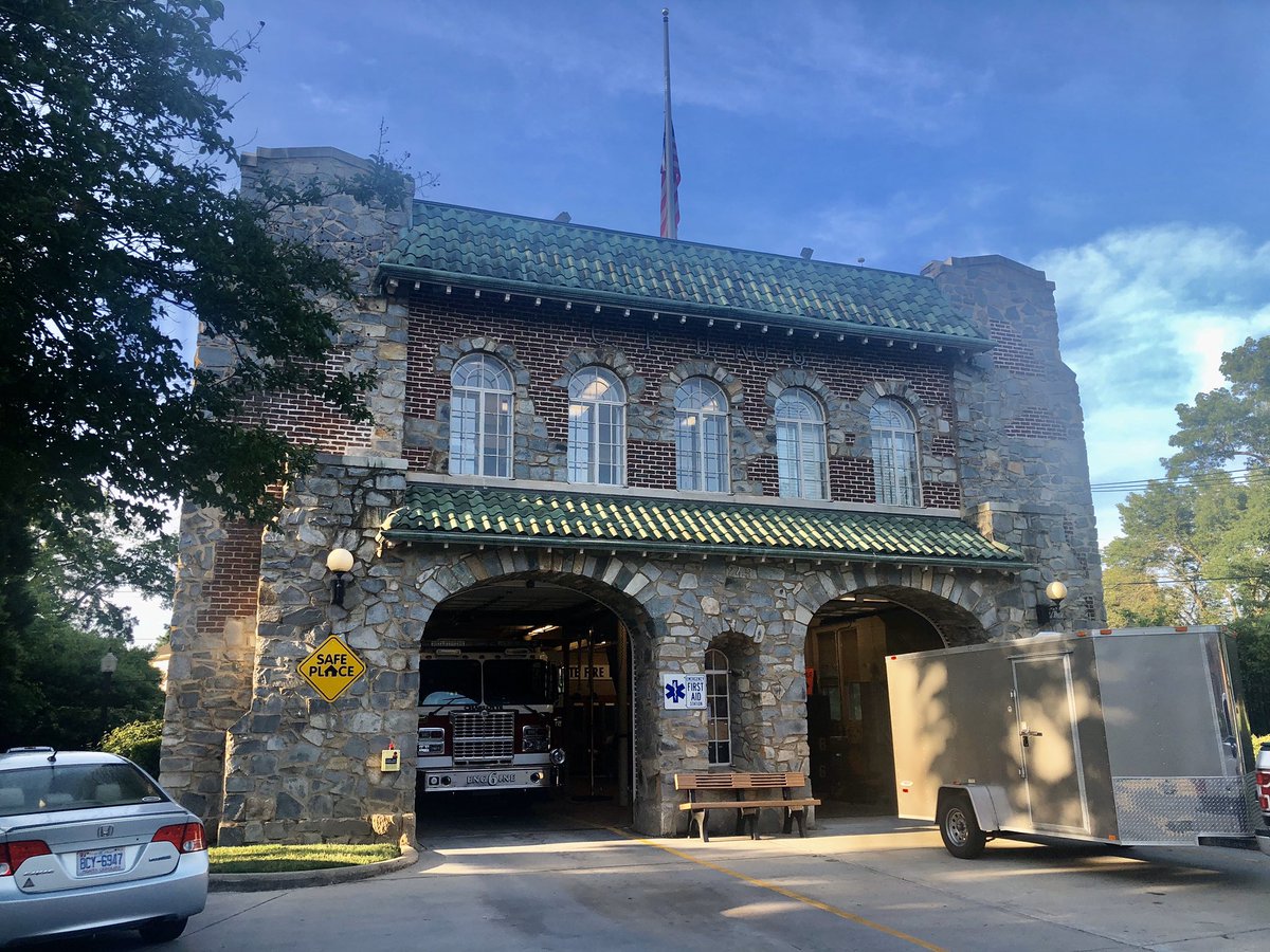 cltiscreative's tweet photo. #WhereAreWeInCLT? Hint: 🔥🚒🏠6️⃣ https://t.co/dtb5MiZV4r