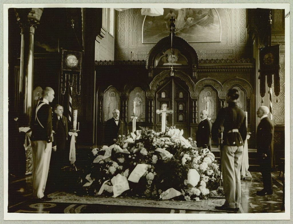 On 13 October 1928 at Hvidøre near Copenhagen, in a house she had once shared with her sister Queen Alexandra, Maria died at the age of 80, having outlived four of her six children. She was interred at Roskilde Cathedral.