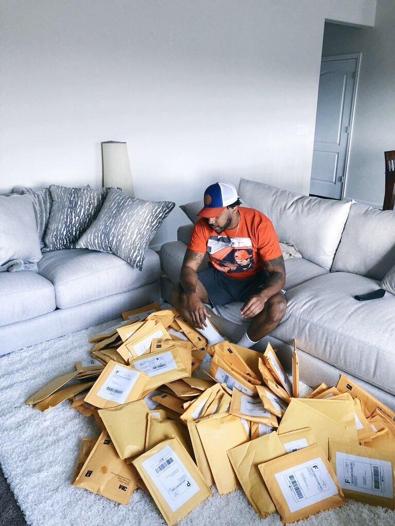 $1,000 to a 6 Figure Side Hustle in 12 months$30 - Shopify$30- Logo$500 product (100 units x $5)$115 shipping$250 Instagram shoutouts$75 product photos= $1,000100 units x $65 sale priceAfter discounts & giveawaysAvg sale $49 x 100Sales = $4,900Time = 2 months