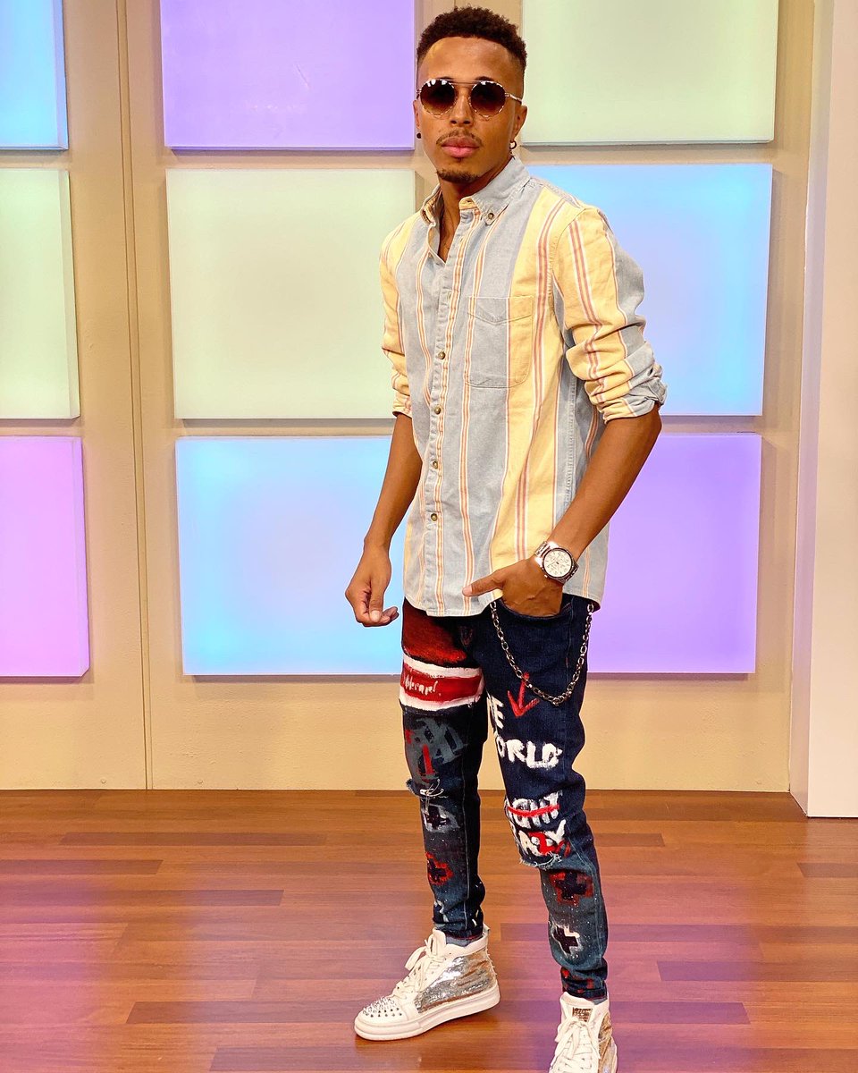 A tarde de hoje foi na #RtpAfrica
Programa bem-vindo

@gilsonfurtado_official 
@gspromusic 

#rtpafrica #programabenvindos 
#gilsonfurtado #gspromusic 
#caboverde🇨🇻 #portugal🇵🇹 @intoleravelclothing