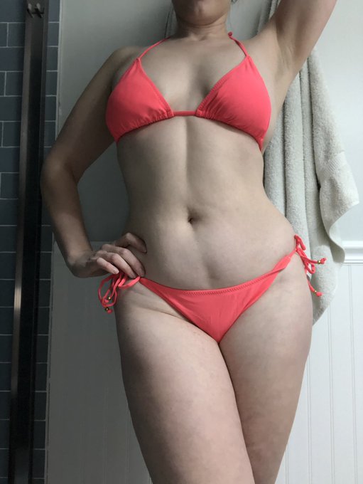 Want to take a swim? https://t.co/dhVdhhAhKY
