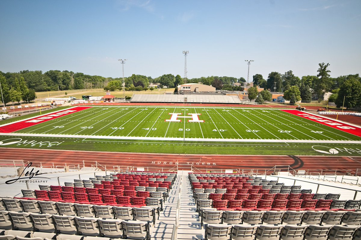 Thank you ⁦<a href="/MucciFarms/">Mucci Farms</a>⁩ for the amazing business partnership and generous sponsorship that will positively impact kids. #huronproud ⁦<a href="/sanduskyregistr/">Sandusky Register</a>⁩ ⁦<a href="/OHschoolboards/">Ohio School Boards</a>⁩ ⁦<a href="/Huron_Athletics/">Huron HS Athletics</a>⁩ ⁦<a href="/huronriverfest/">Huron River Fest</a>⁩ @chamber@huron.net ⁦<a href="/SanduskyBayConf/">SanduskyBayConf</a>⁩