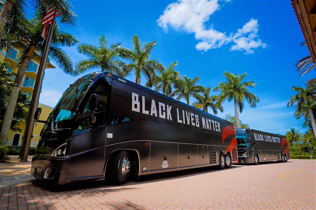 ComplexSports's tweet photo. The @Raptors team bus in Orlando 🔥🔥

#BlackLivesMatter https://t.co/cCRSNwT6Bj