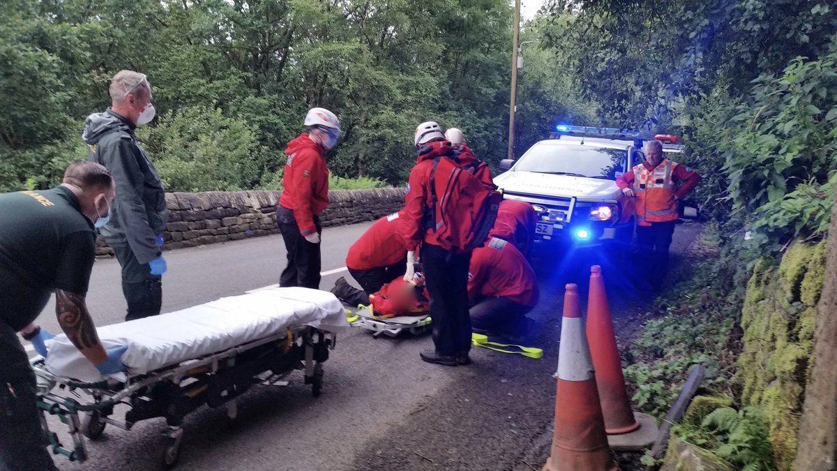 CalderValleySRT's tweet photo. #CALLOUT

At 17:59 on Wed 8th Jul @CalderValleySRT received a request from @YorksAmbulance to assist with the evacuation of a female who had suffered a lower leg injury near Heptonstall Rd, #HebdenBridge 

Full story - https://t.co/wH7tLfBU9Z https://t.co/SSkd9OyJJW