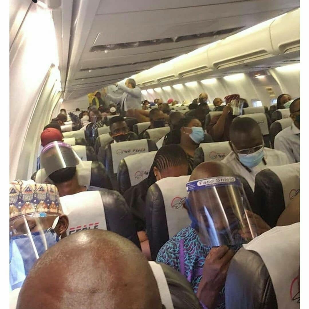 Dear <a href="/flyairpeace/">Air Peace</a>
Why did you allow passengers to sit like this in this covid-19 season?
Why did you guys still sell the middle seat.
Whatever happened to maintaining social distance inside the aircraft ???
Whyyyyyy?????!!!
This is totally unacceptable now!😫😡