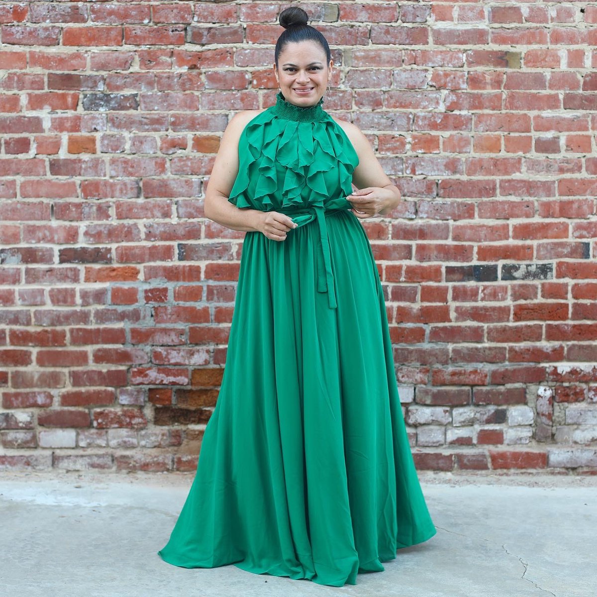 ElTinteroDeMama's tweet photo. I love being able to wear clothes that suit my body and my style and with @eShakti, I feel confident, I get compliments and I feel feminine! #gifted 
.
Fashion customization that is easy, fast and affordable is the value proposition of #eshakti! https://t.co/KCCkGePXnw